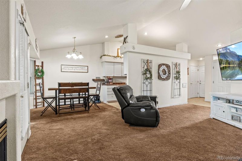 41 S Fairknoll Pl, Pueblo West, CO 81007