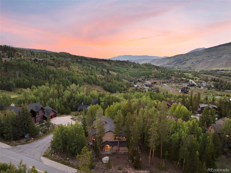 395 Black Hawk Cir, Silverthorne, CO 80498