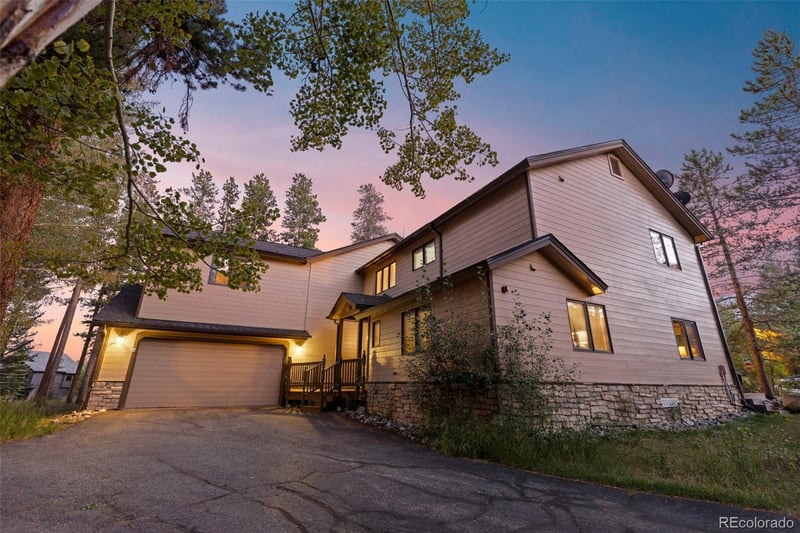 395 Black Hawk Cir, Silverthorne, CO 80498