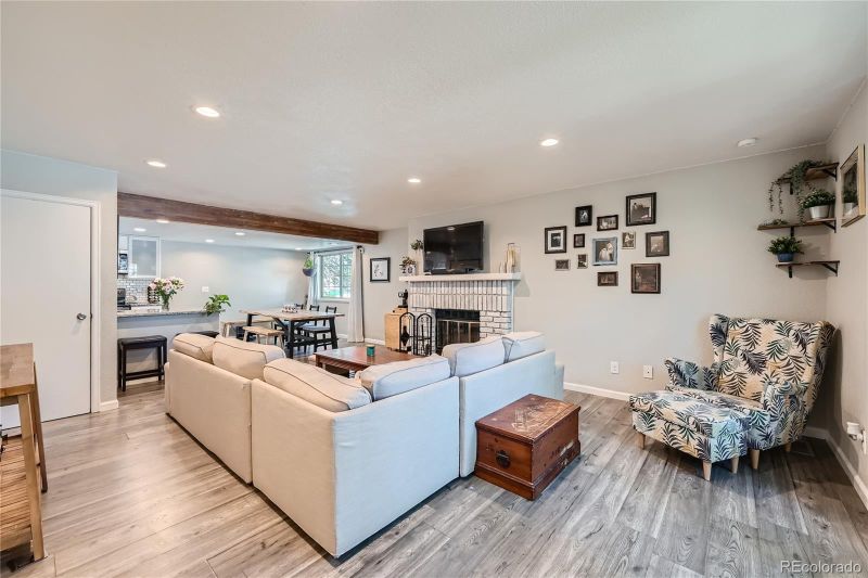 1712 S Richfield Way, Aurora, CO 80017