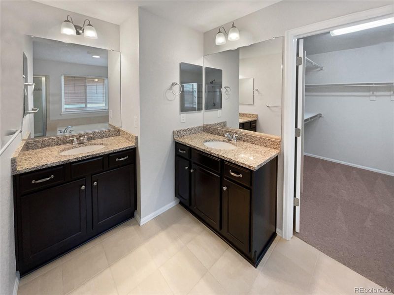 22443 E Union Pl, Aurora, CO 80015