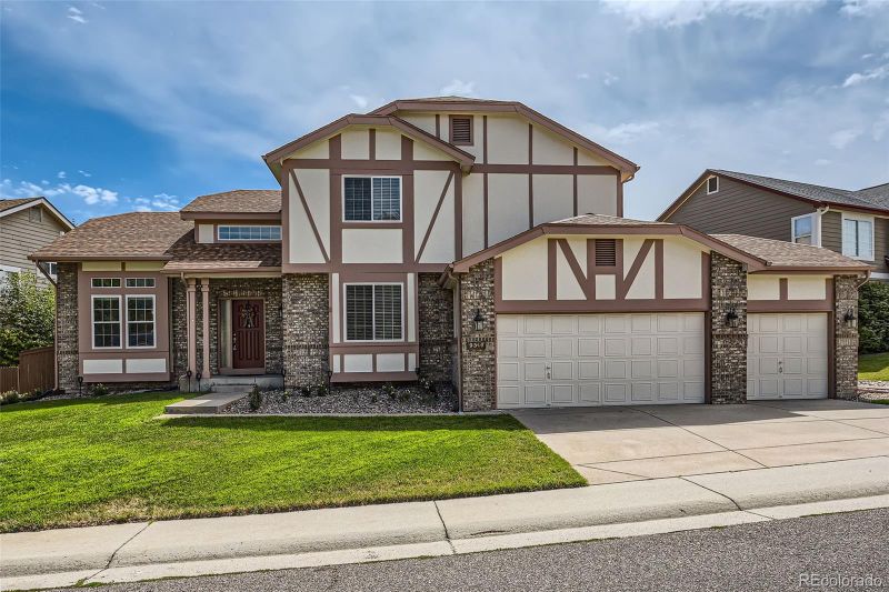 9310 Lark Sparrow Dr, Highlands Ranch, CO 80126