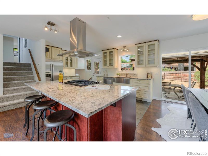 1238 Brookfield Dr, Longmont, CO 80501