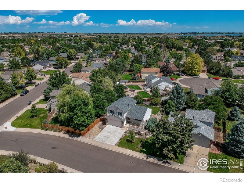 1102 Red Oak Dr, Longmont, CO 80504