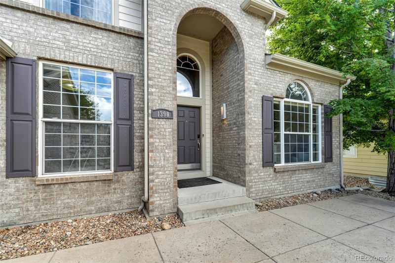 1390 Peninsula Cir, Castle Rock, CO 80104
