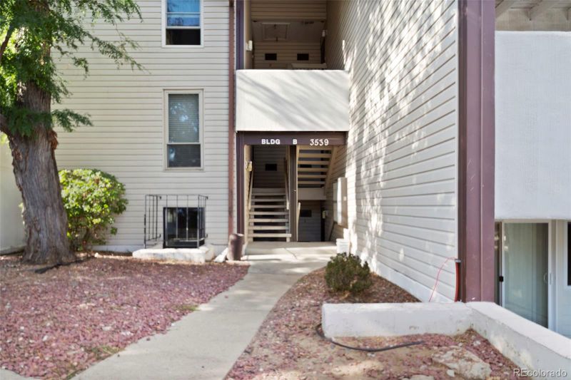 3539 S Fairplay Way #1, Aurora, CO 80014