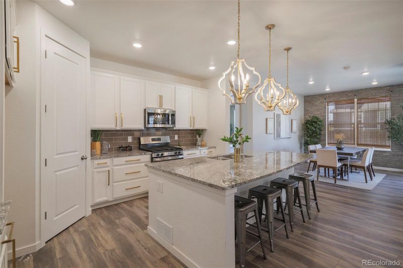 24428 E Ada Ave, Aurora, CO 80018