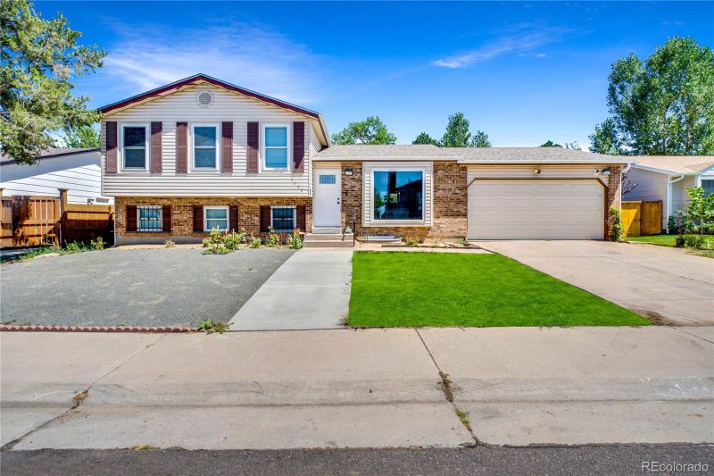 4592 Fullerton Ct, Denver, CO 80239