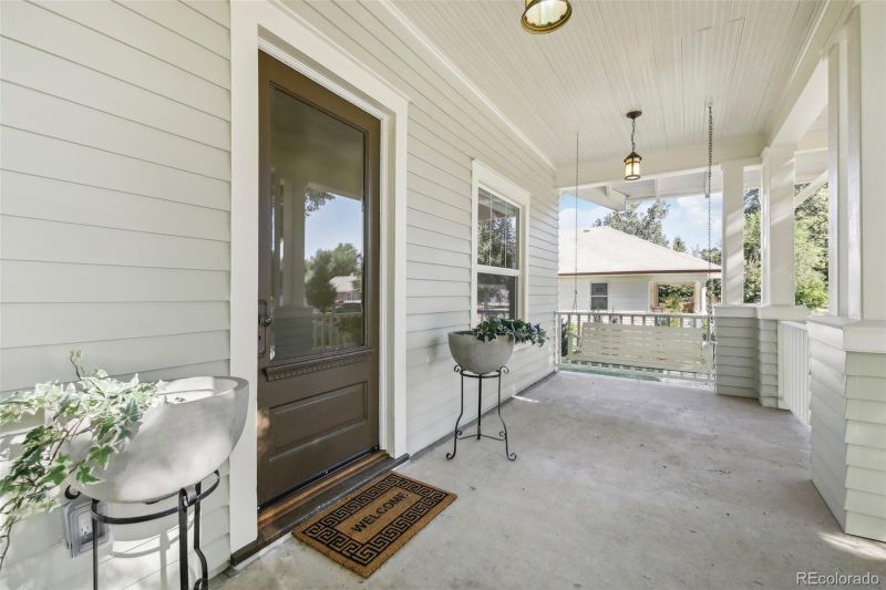 819 7th St, Berthoud, CO 80513
