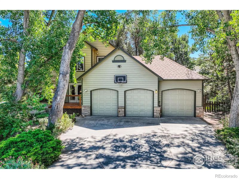 209 Welch Ct, Lyons, CO 80540