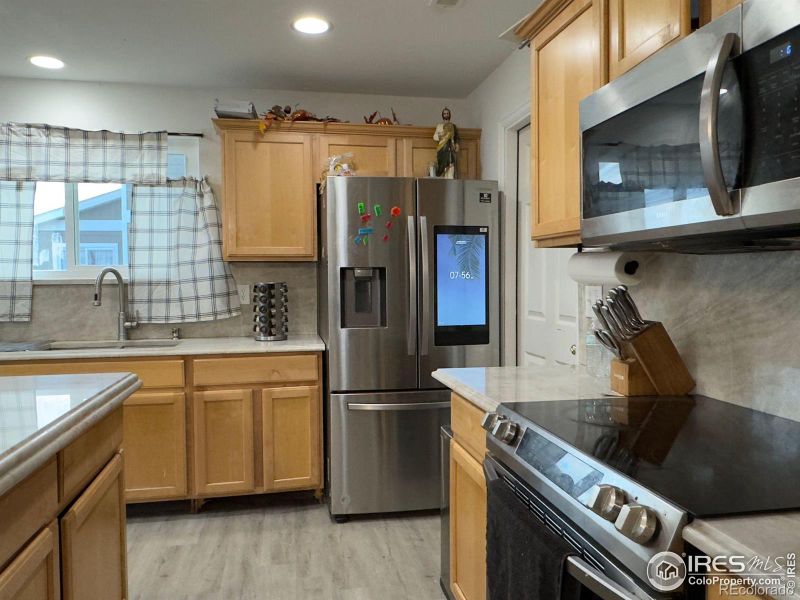 843 Ponderosa Ln, Brighton, CO 80603