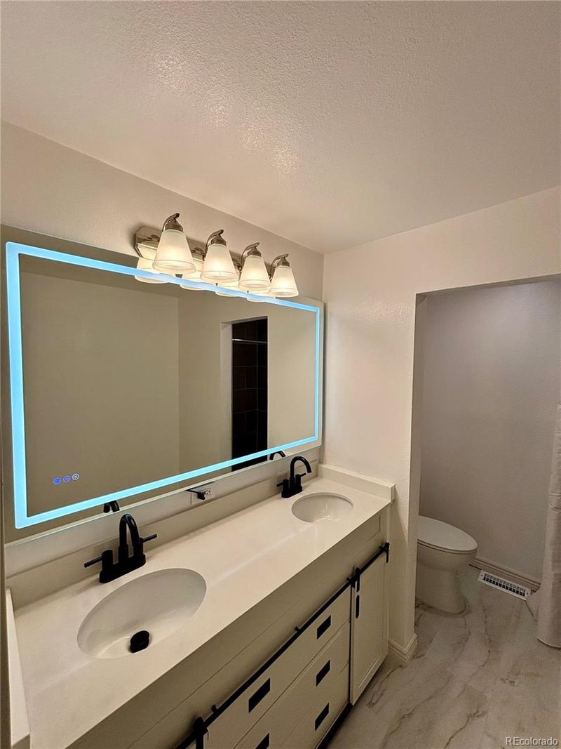 4512 Abilene St, Denver, CO 80239