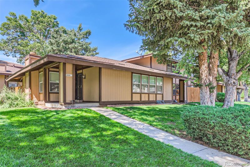 3685 S Granby Way, Aurora, CO 80014