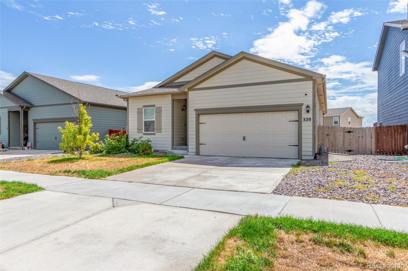 320 Thomas Ave, Keenesburg, CO 80643