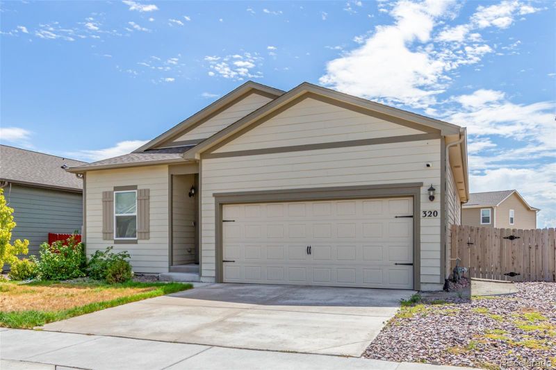 320 Thomas Ave, Keenesburg, CO 80643