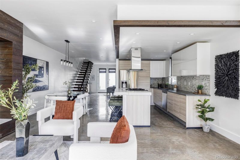 2462 S Gilpin St, Denver, CO 80210