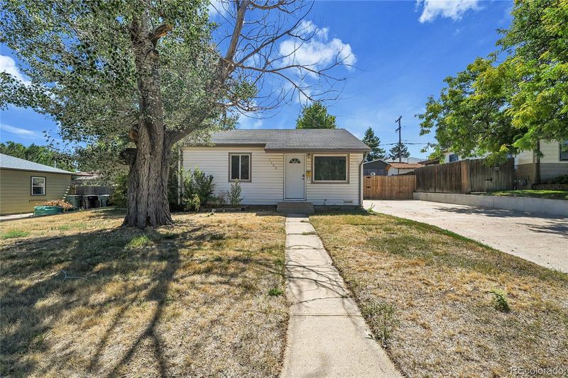 1760 Rowena St, Thornton, CO 80229