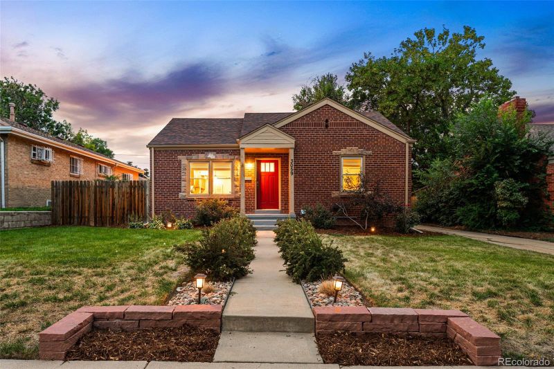 3059 Cherry St, Denver, CO 80207