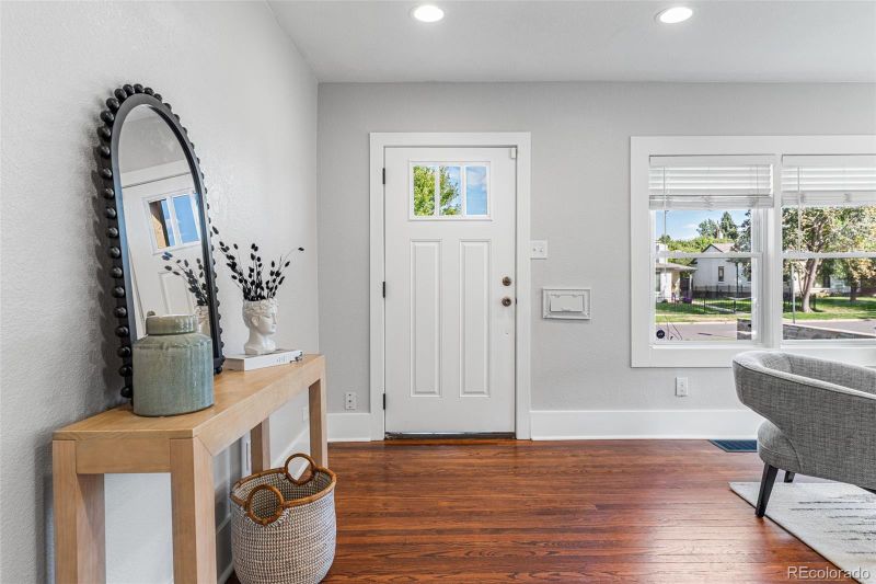 3059 Cherry St, Denver, CO 80207