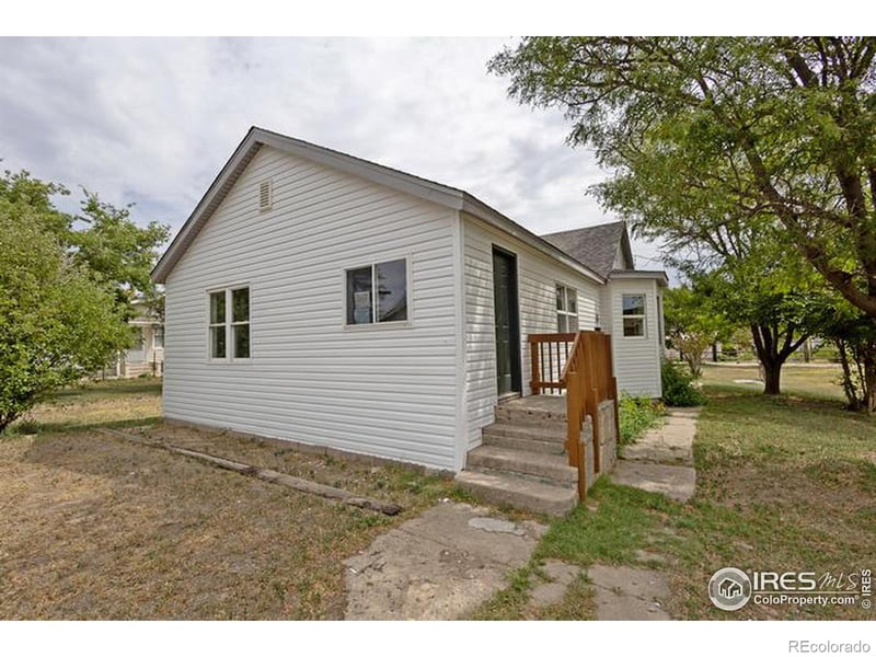 130 W 4th St S, Cheyenne Wells, CO 80810