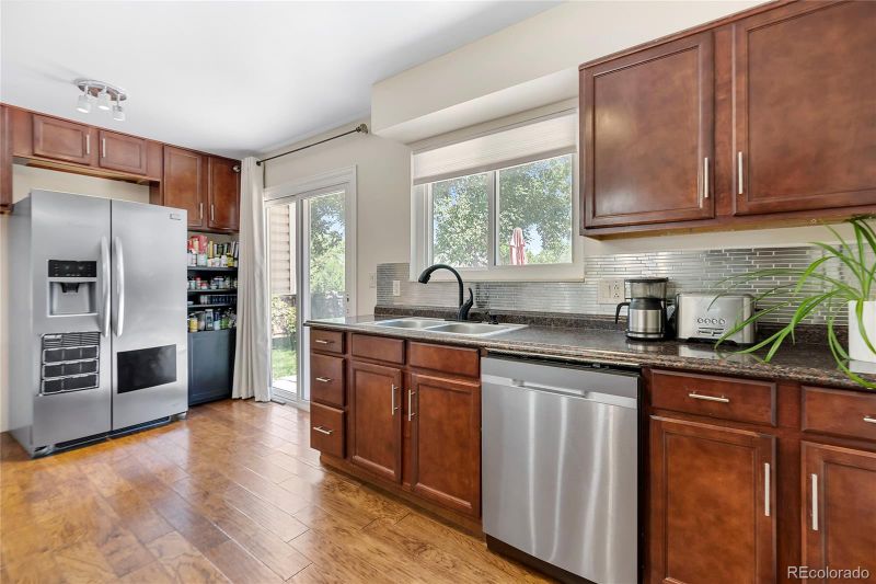 2664 S Laredo St, Aurora, CO 80013