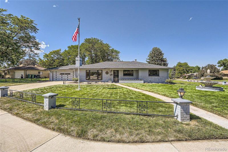 8125 W 39th Ave, Wheat Ridge, CO 80033