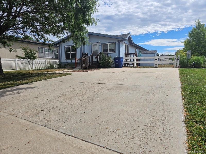 11178 Longview Blvd, Longmont, CO 80504