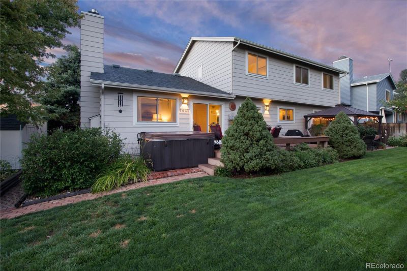 662 Northridge Rd, Highlands Ranch, CO 80126