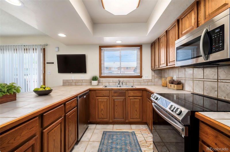 9238 E Lehigh Ave, Denver, CO 80237
