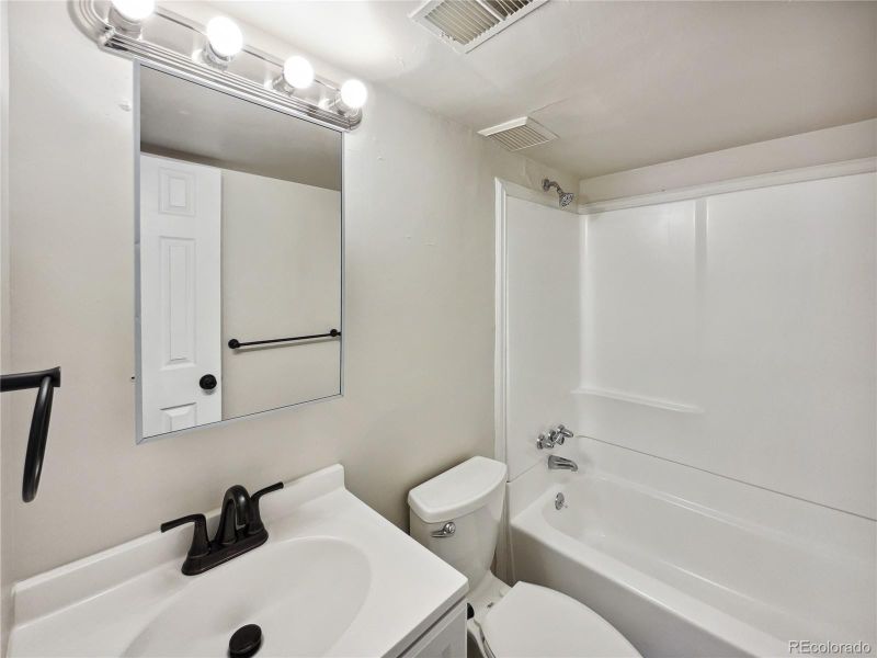 9065 Cody Ct, Broomfield, CO 80021