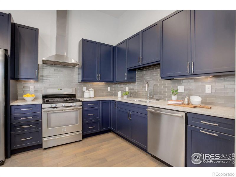 1820 Mary Ln #9, Boulder, CO 80304