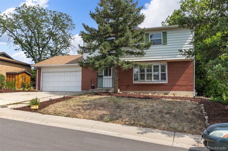 7758 Ellen Ln, Denver, CO 80221
