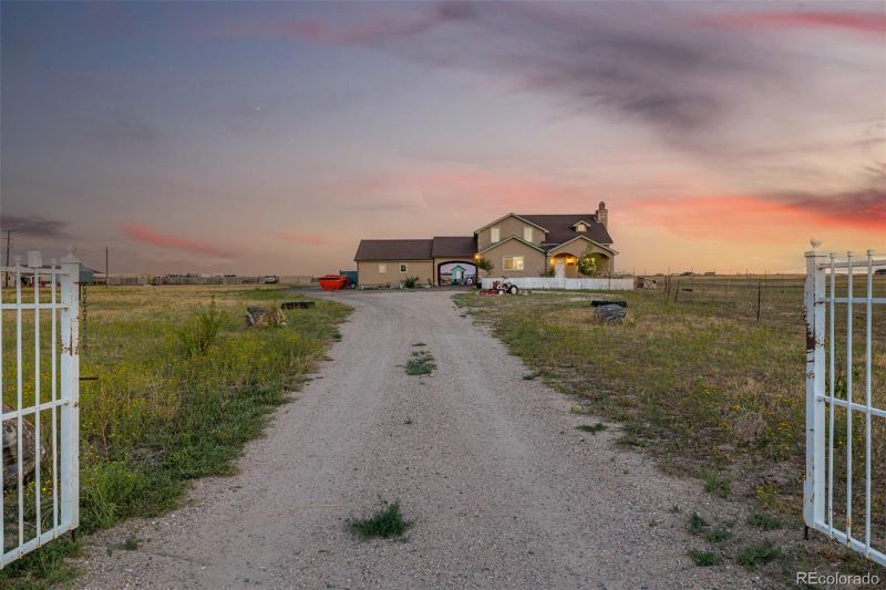 49860 E 56th Ave, Bennett, CO 80102