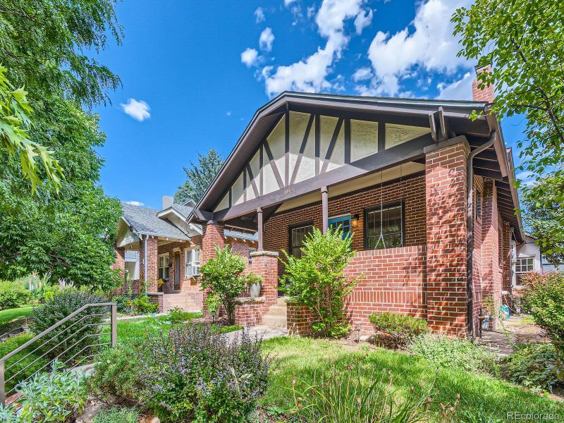 1044 S Corona St, Denver, CO 80209