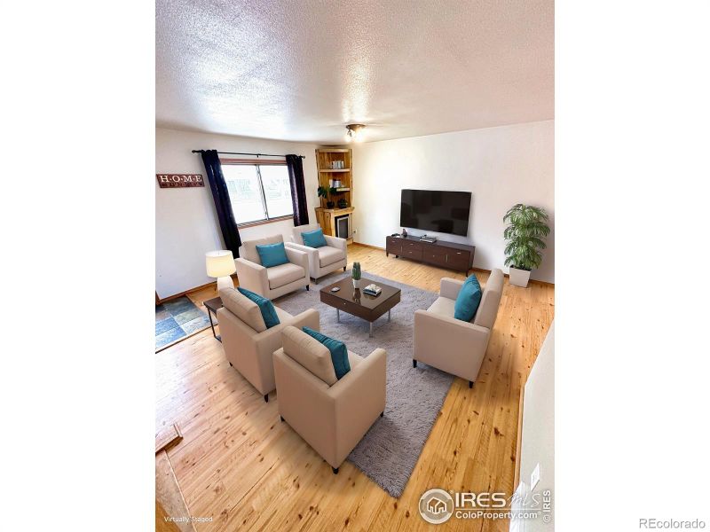 204 Lori Dr, Loveland, CO 80537