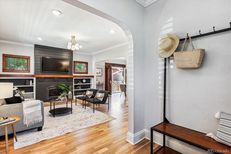 2581 N Birch St, Denver, CO 80207