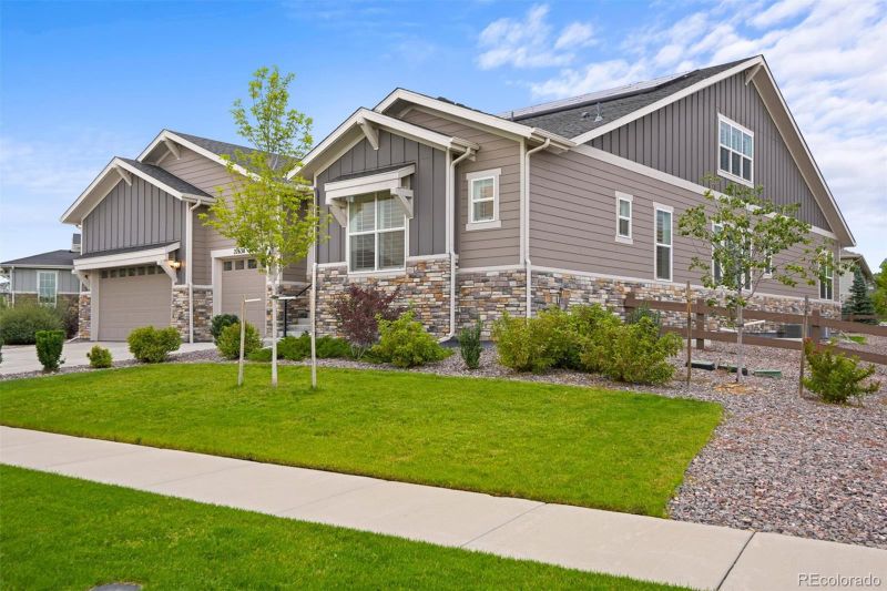 27630 E Lakeview Dr, Aurora, CO 80016