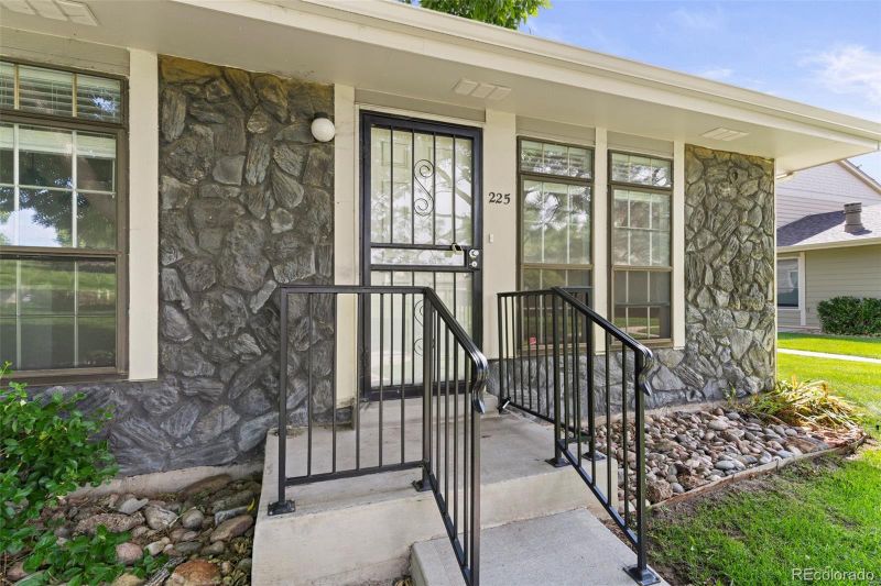 1225 S Oneida St #225, Denver, CO 80224