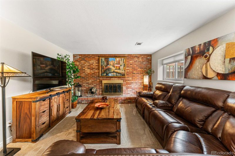4353 S Ceylon Way, Aurora, CO 80015