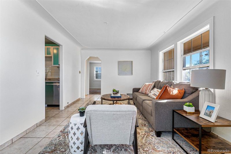 1148 Newark St, Aurora, CO 80010