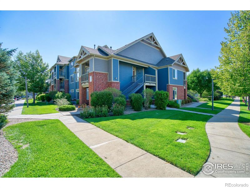 804 Summer Hawk Dr #302, Longmont, CO 80504