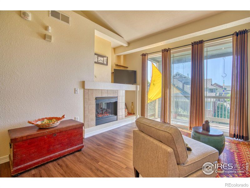 804 Summer Hawk Dr #302, Longmont, CO 80504