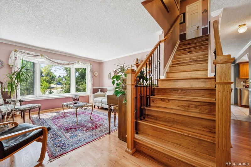 9824 W Laurel Pl, Littleton, CO 80127