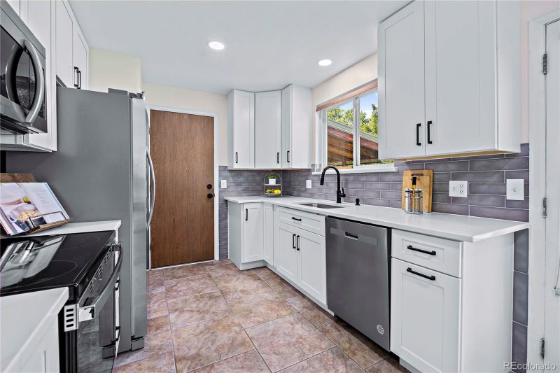 17806 E Carolina Pl, Aurora, CO 80017