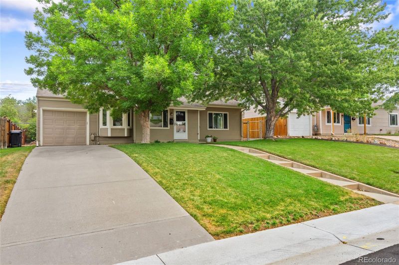 3076 S Grape Way, Denver, CO 80222