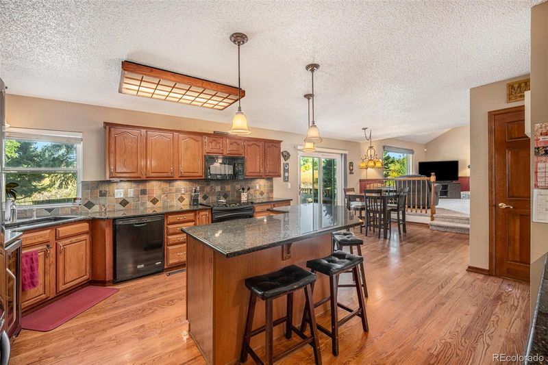 11187 W 75th Ave, Arvada, CO 80005