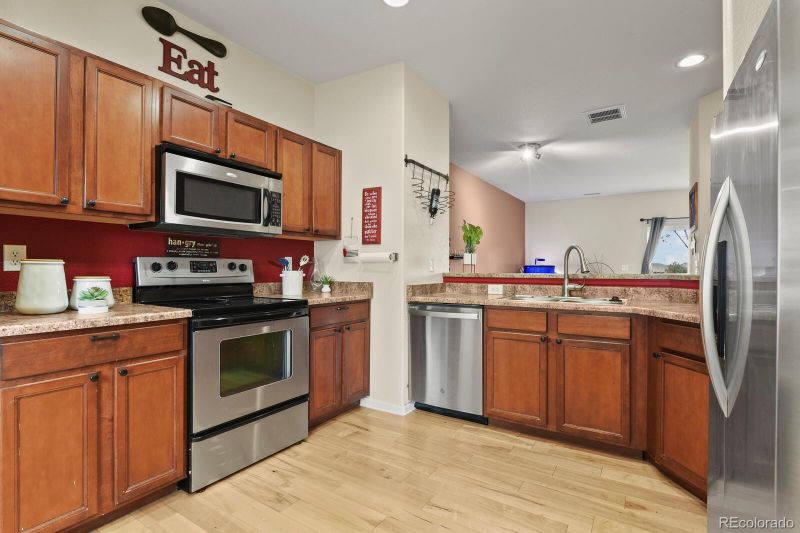 12776 Jasmine Ct, Thornton, CO 80602