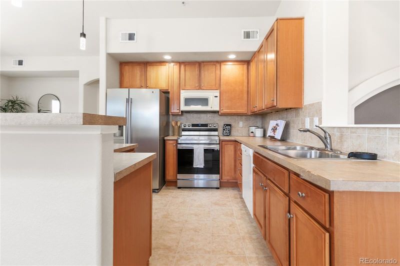 15444 W 63rd Ave #204, Arvada, CO 80403