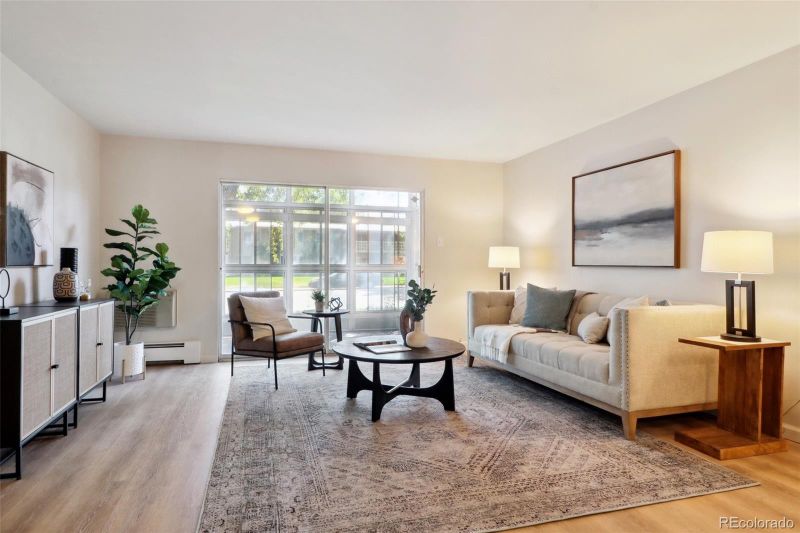 705 S Clinton St #4A, Denver, CO 80247