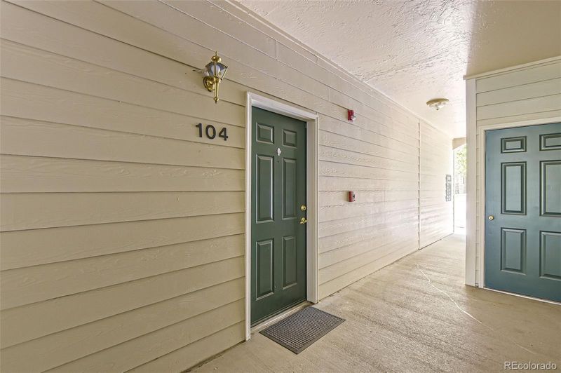19049 E Warren Dr #104, Aurora, CO 80013